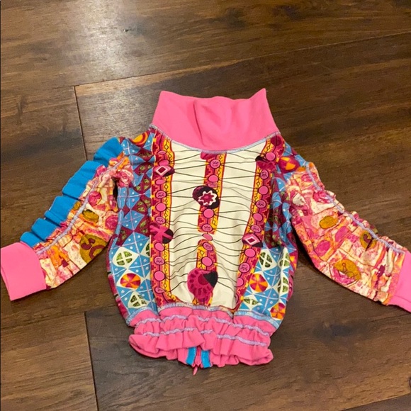 Top - Picture 1 of 5